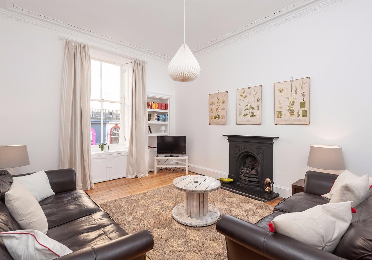 West Bow Just Off Royal Mile Apartment Единбург Екстериор снимка